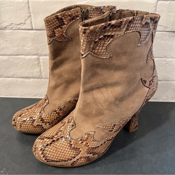 Tamaris sz 40 US 9.5-10 tan snakeprint faux leather heeled booties - Picture 2 of 12